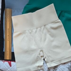 Yoga/workout Shorts Blue, Green And Cream Color Set